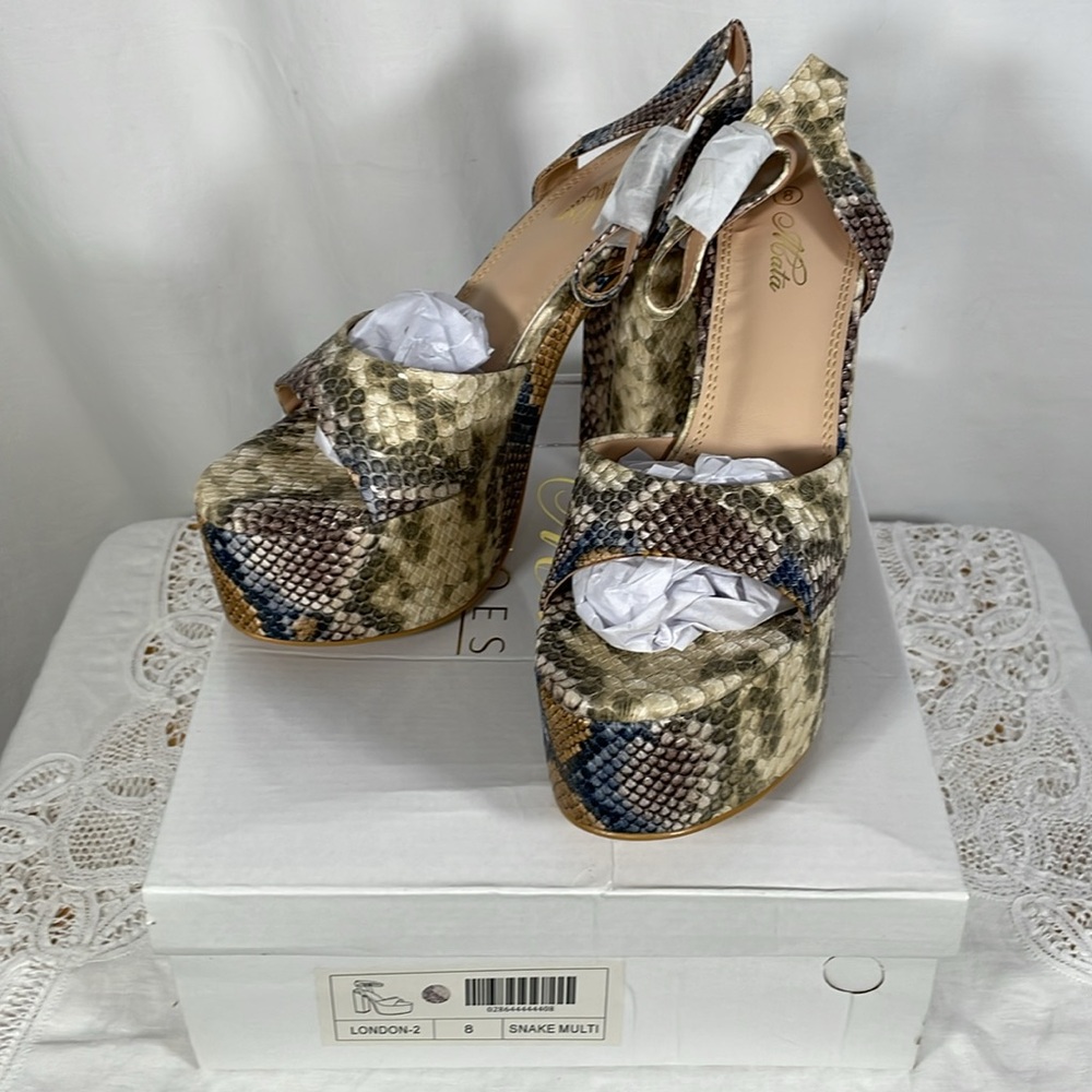 Abata Women’s Snakeskin Sandals